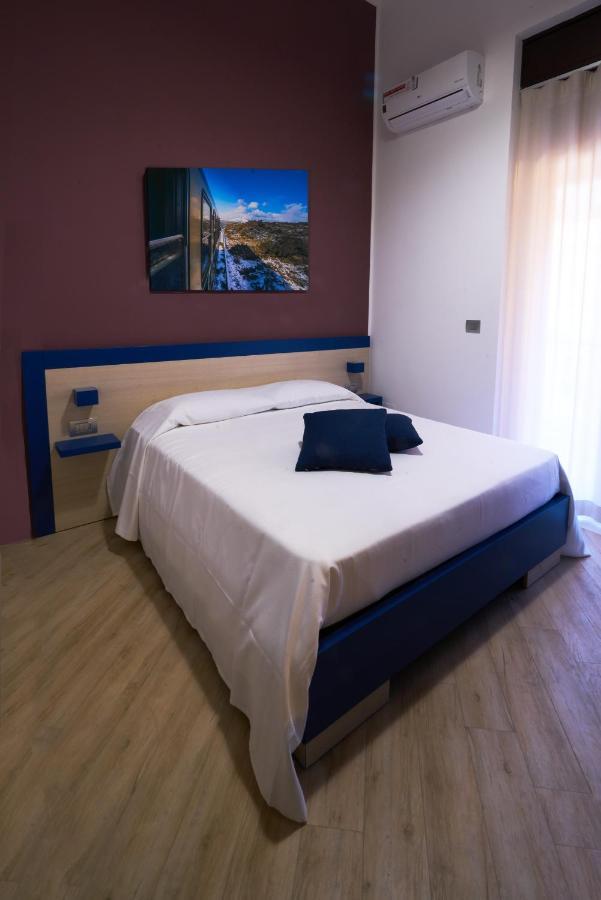 Guesthouse Ughetti 21 Catania Kültér fotó