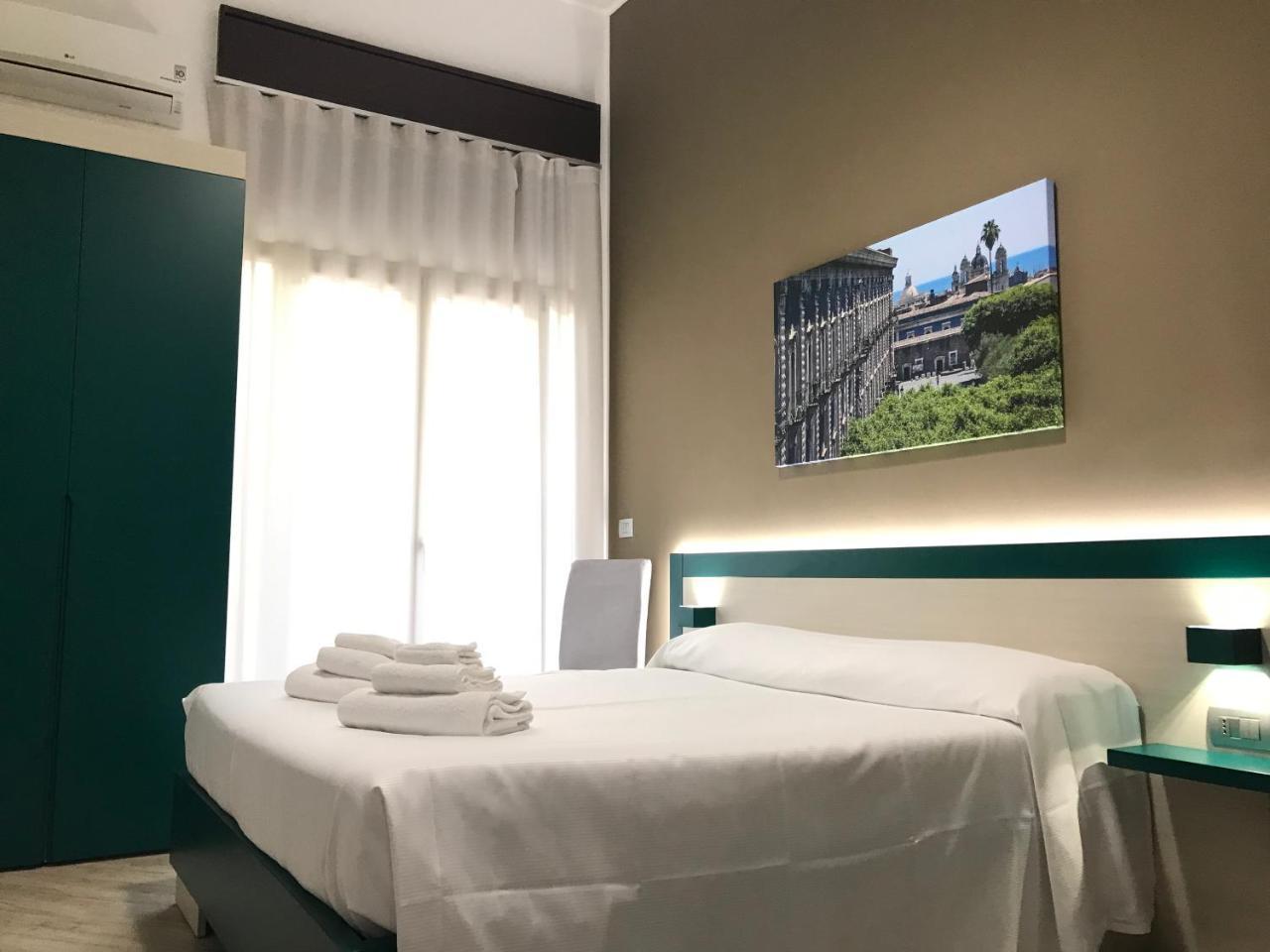 Guesthouse Ughetti 21 Catania Kültér fotó